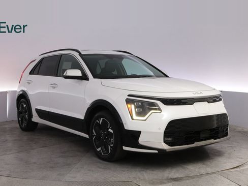 Used 2023 Kia Niro Wave FWD image 13