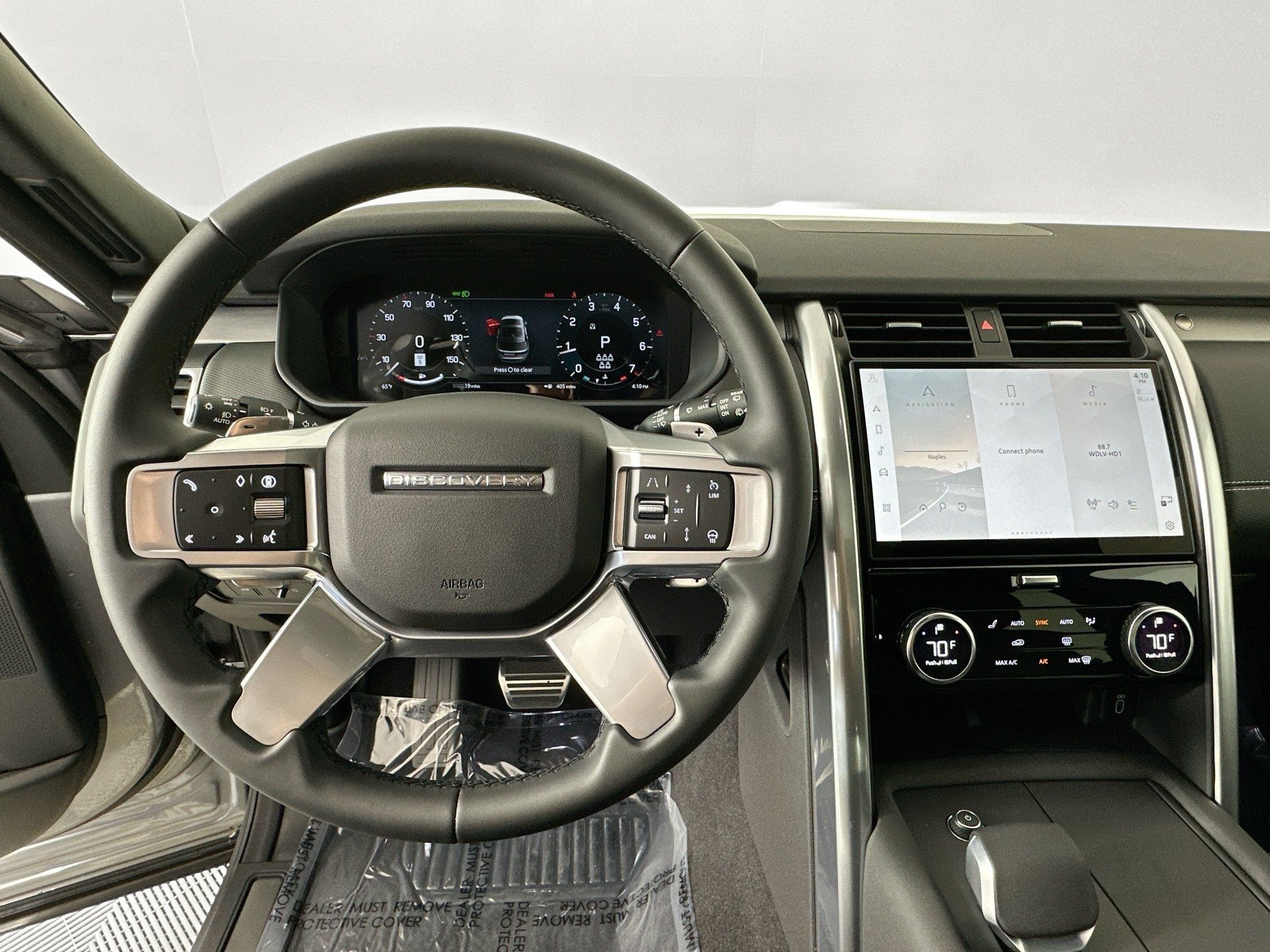Used 2026 Land Rover Discovery Limited Edition AWD/4WD image 11
