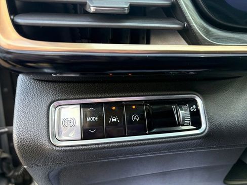 Used 2024 Buick Envision Avenir image 21