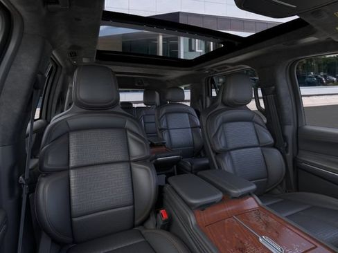 New 2026 Lincoln Navigator Black Label AWD/4WD image 10