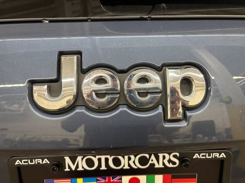 Used 2019 Jeep Grand Cherokee Limited AWD/4WD image 29
