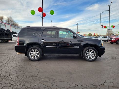 Used 2014 GMC Yukon Denali image 6