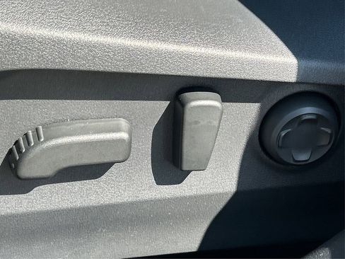 Certified 2025 Subaru Outback Limited image 40