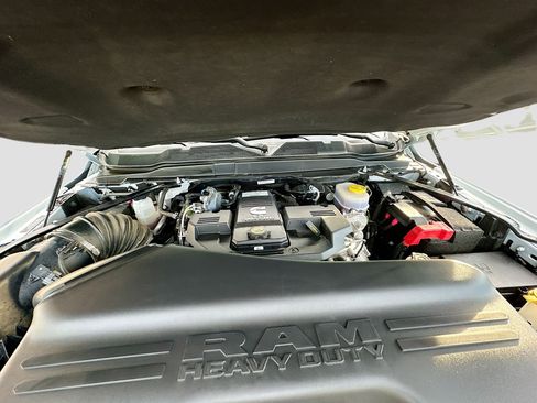 Used 2024 RAM 2500 Laramie image 34