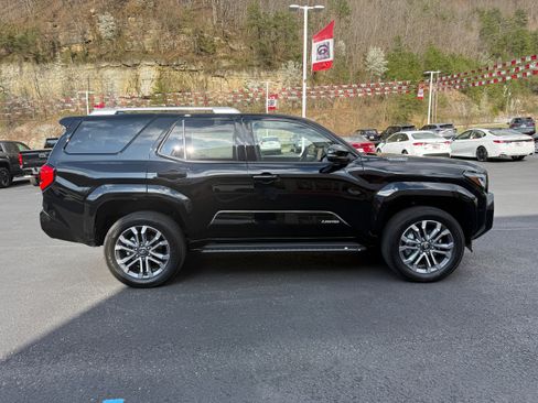 New 2026 Toyota 4Runner Limited image 7