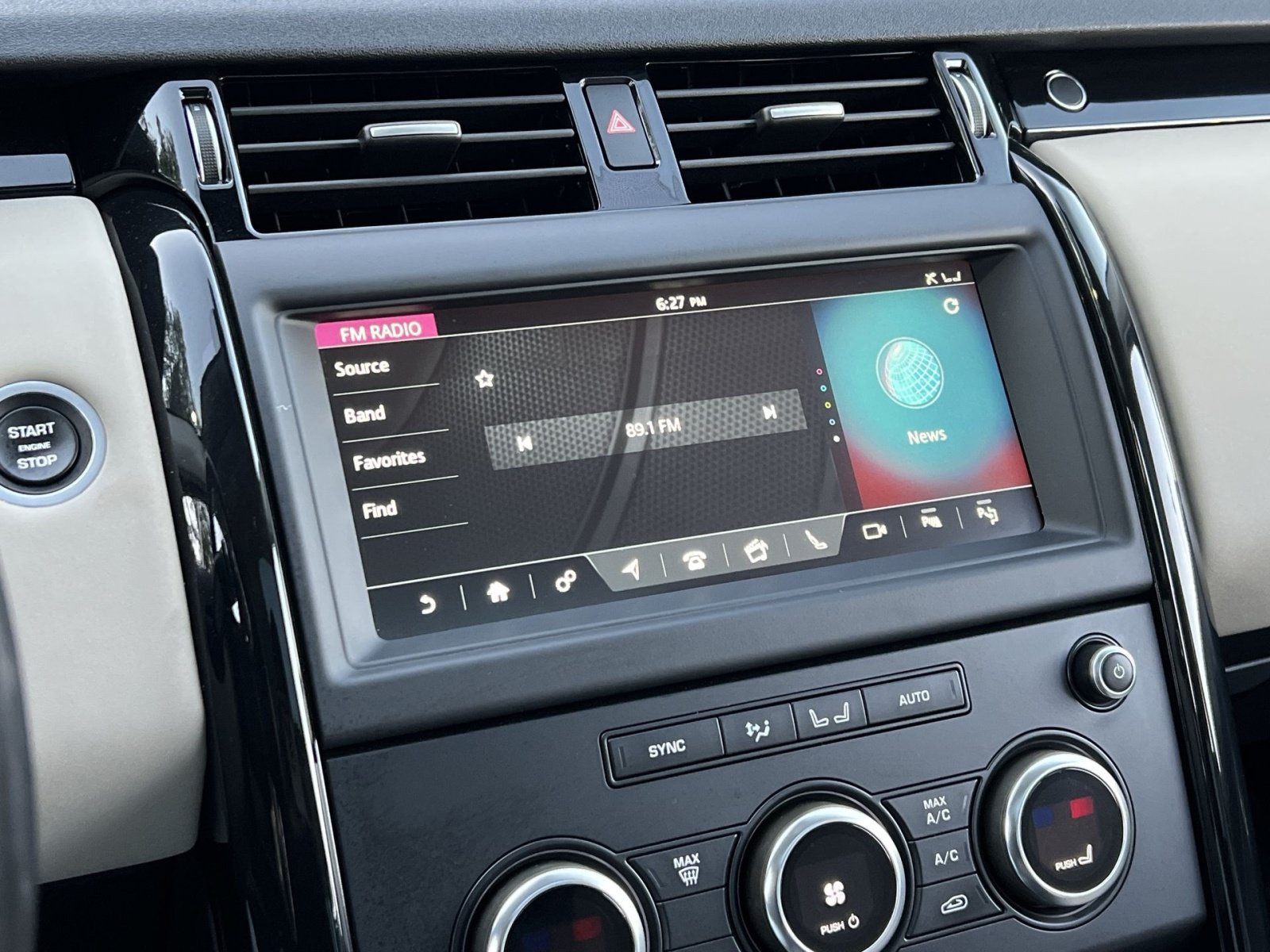 Used 2019 Land Rover Discovery SE AWD/4WD image 23