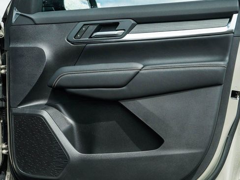 New 2026 GMC Terrain Elevation w/ Black Edition image 9