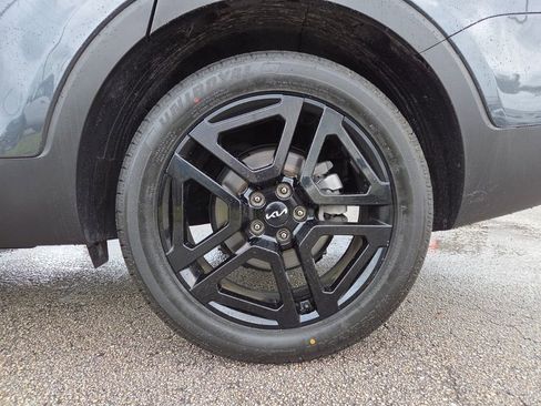 Used 2023 Kia Telluride EX X-Line image 17