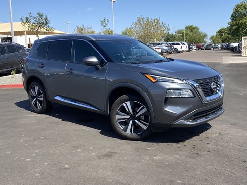 Used 2023 Nissan Rogue SL FWD image 34