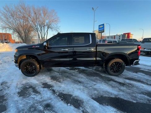 Used 2023 Chevrolet Silverado 1500 LTZ image 5