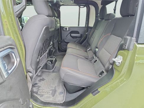 Used 2022 Jeep Gladiator Mojave w/ Cold Weather Group AWD/4WD image 16