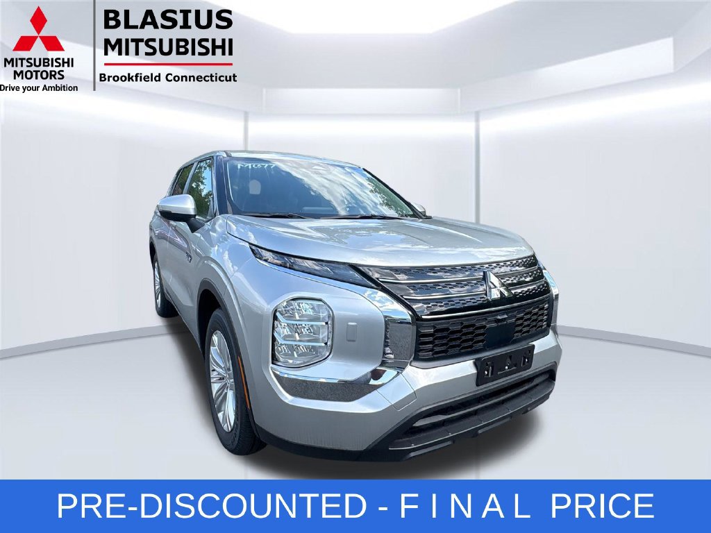 Used 2025 Mitsubishi Outlander ES AWD/4WD image 5