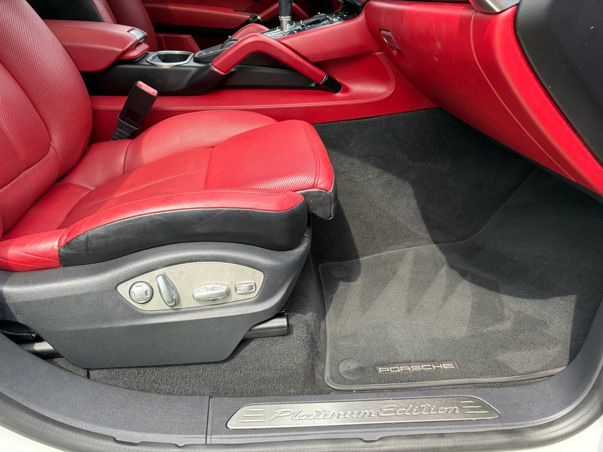 Used 2017 Porsche Cayenne AWD/4WD image 41