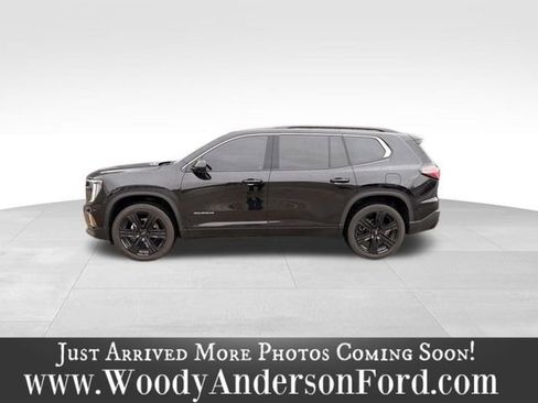 Used 2024 GMC Acadia Elevation w/ Black Edition AWD/4WD image 3