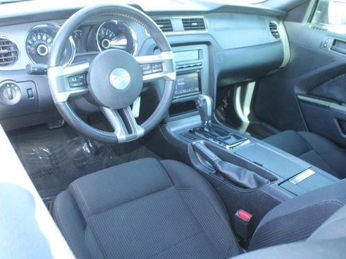 Used 2014 Ford Mustang Coupe image 12