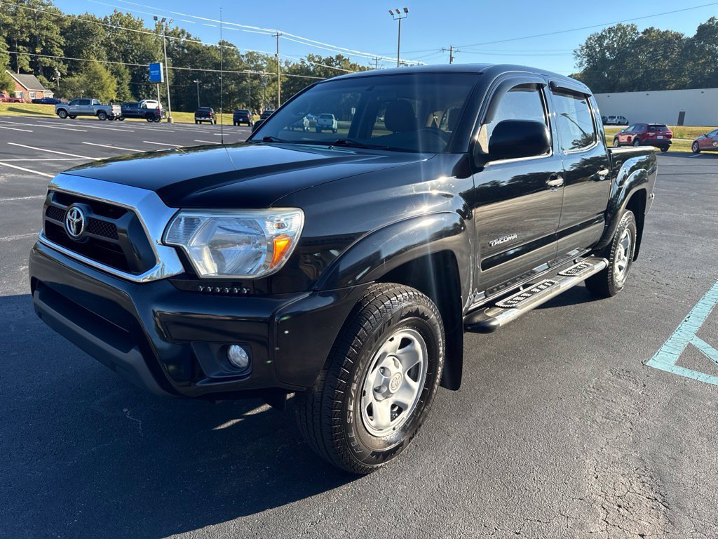 Used 2015 Toyota Tacoma PreRunner w/ SR5 Package RWD image 3