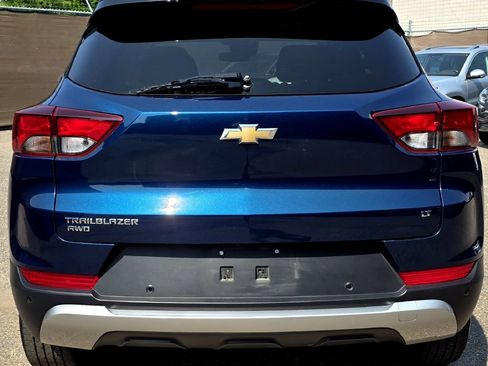 Used 2021 Chevrolet TrailBlazer LT w/ Driver Confidence Package AWD/4WD image 6
