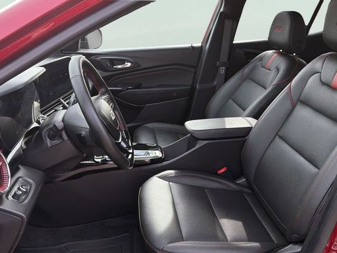 Used 2025 Chevrolet Trax RS w/ Driver Confidence Package image 12