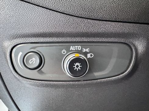 Certified 2023 Chevrolet Equinox LT AWD/4WD image 19