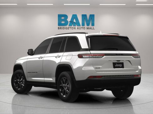 New 2025 Jeep Grand Cherokee Altitude image 8