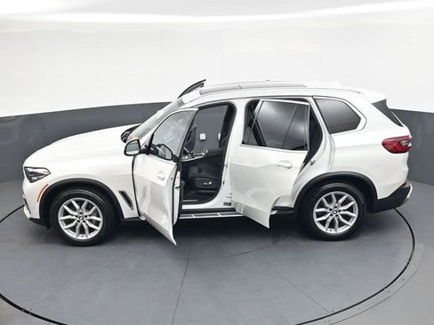 Used 2019 BMW X5 xDrive40i AWD/4WD image 44