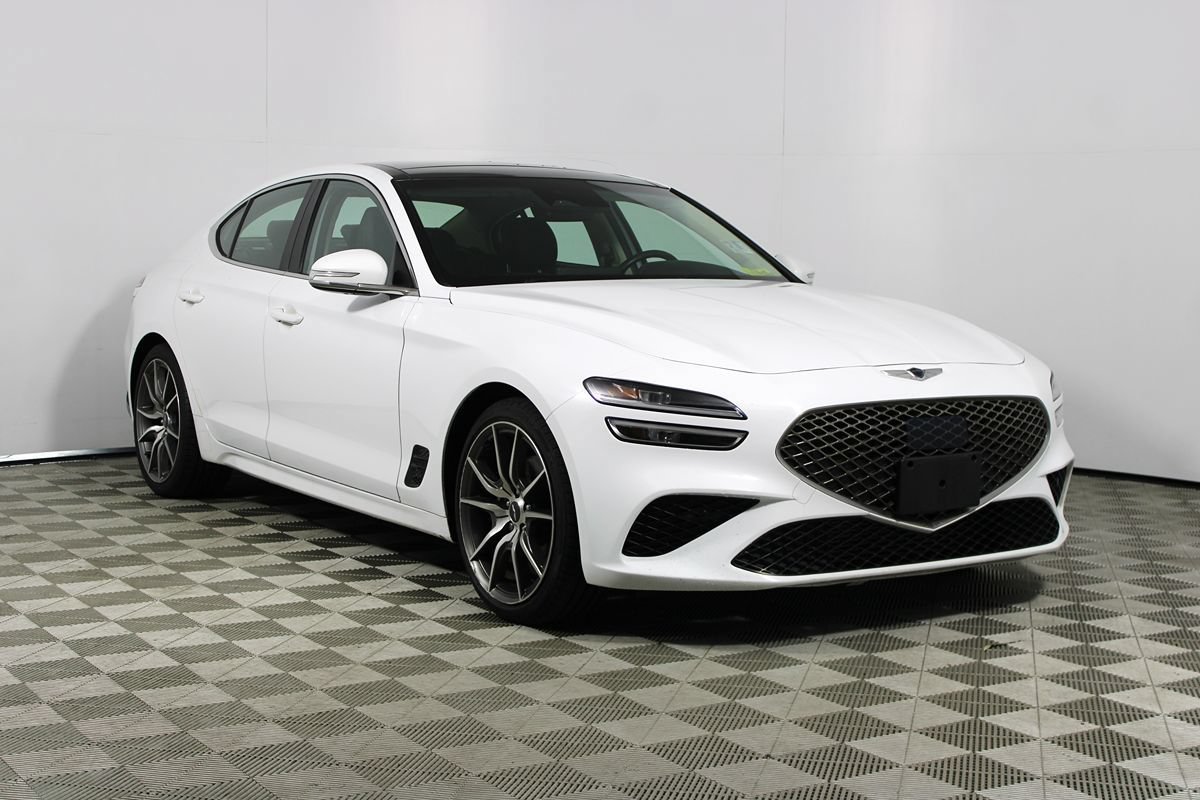 Used 2022 Genesis G70 2.0T w/ Prestige Package RWD image 1