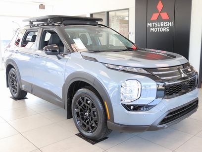 New 2025 Mitsubishi Outlander AWD