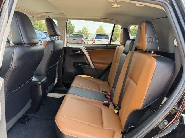 Used 2018 Toyota RAV4 Limited FWD image 26
