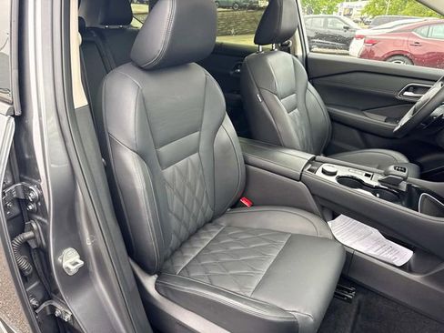 Certified 2026 Nissan Rogue Platinum w/ Platinum Premium Package AWD/4WD image 27