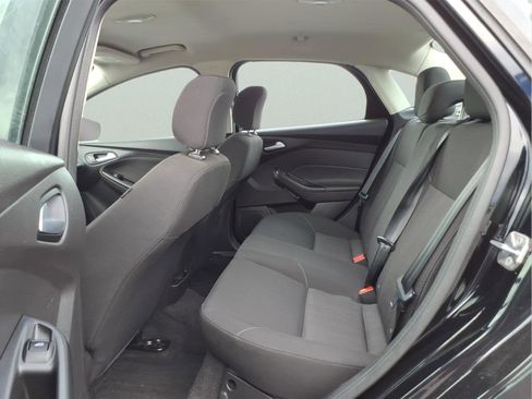 Used 2018 Ford Focus SE FWD image 10