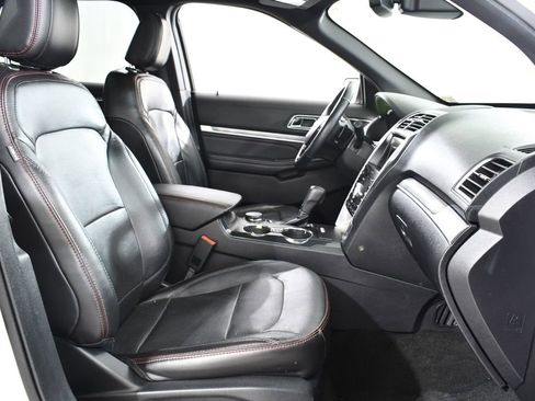 Used 2018 Ford Explorer Sport AWD/4WD image 10