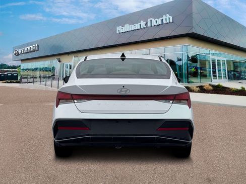 New 2026 Hyundai Elantra SE FWD image 6