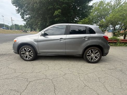 Used 2018 Mitsubishi Outlander Sport SE AWD/4WD image 4