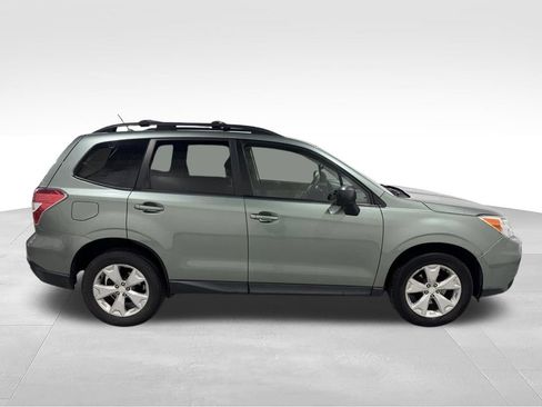 Used 2015 Subaru Forester 2.5i w/ Popular Package #2 AWD/4WD image 4