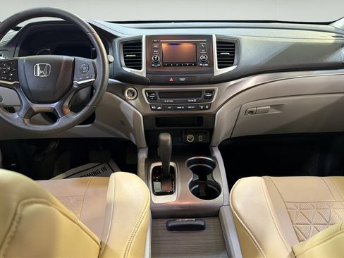 Used 2020 Honda Pilot LX image 19