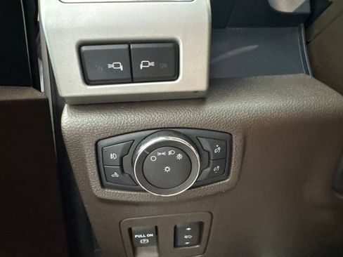 Used 2018 Ford F150 King Ranch w/ Equipment Group 601A Luxury AWD/4WD image 42