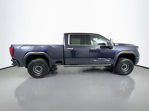 Used 2024 GMC Sierra 2500 Denali Ultimate AWD/4WD image 8