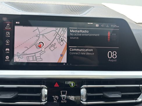 Used 2019 BMW 330i xDrive Sedan w/ Premium Package AWD/4WD image 16