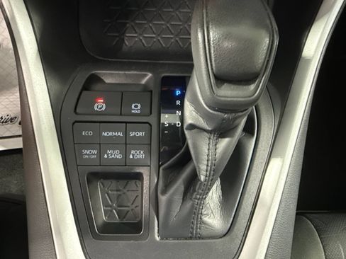 Used 2024 Toyota RAV4 XLE AWD/4WD image 31