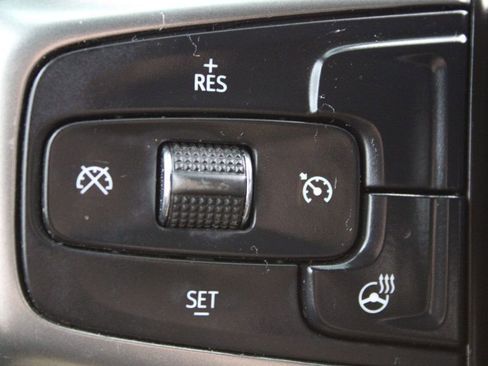 Used 2020 Chevrolet Silverado 1500 RST image 24