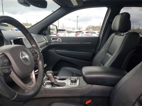 Used 2022 Jeep Grand Cherokee Limited image 14