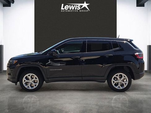 Used 2025 Jeep Compass Sport AWD/4WD image 2