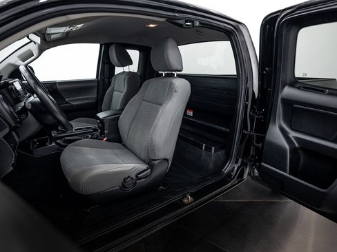 Used 2021 Toyota Tacoma SR image 18