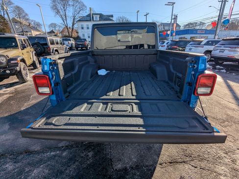 New 2026 Jeep Gladiator Sport image 20