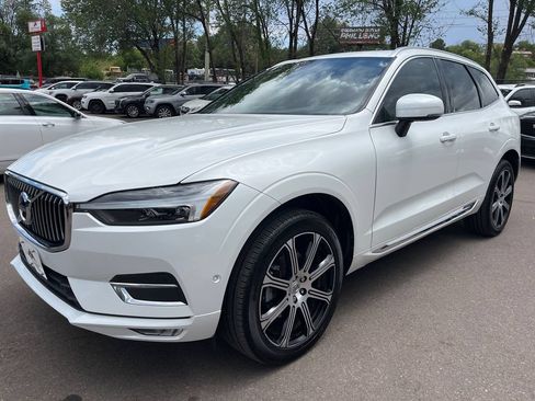 Used 2021 Volvo XC60 T5 Inscription w/ Advanced Package AWD/4WD image 3