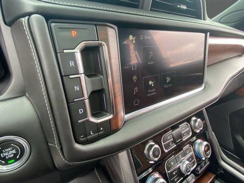 Used 2023 GMC Yukon XL Denali Ultimate w/ LPO, Floor Liner Package AWD/4WD image 18