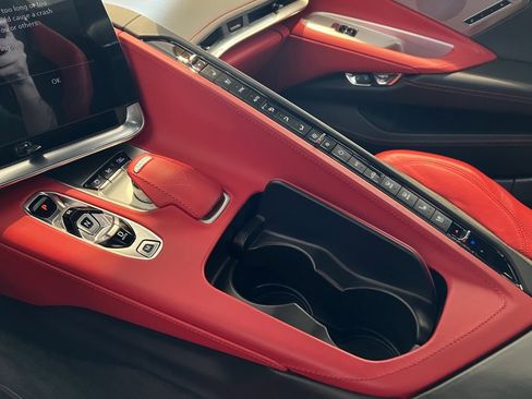 Used 2023 Chevrolet Corvette Stingray Premium Conv w/ Z51 Performance Package image 20