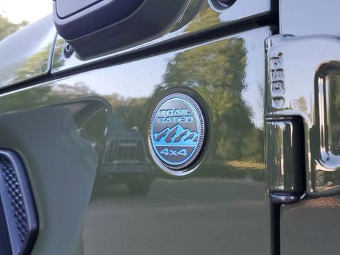Used 2024 Jeep Wrangler Unlimited AWD/4WD image 7