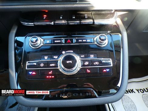 Used 2021 Lincoln Corsair Standard w/ Rear Removable Package Tray image 31