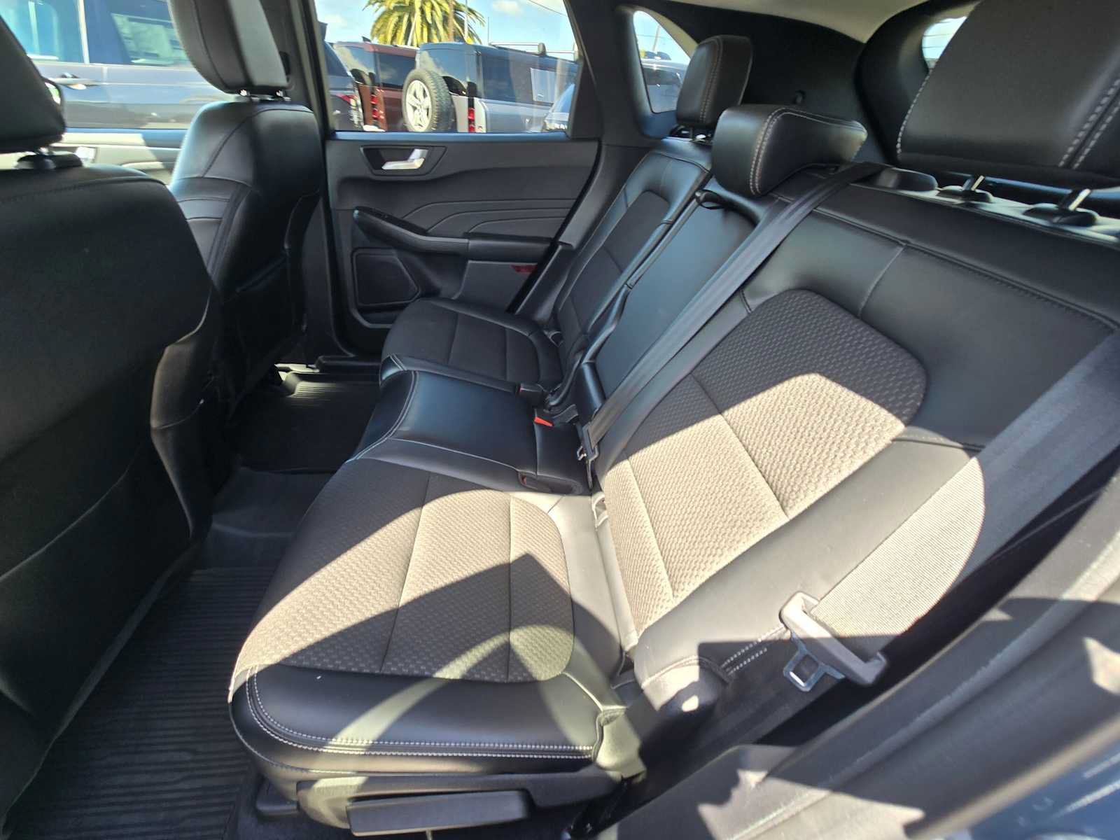 Used 2023 Ford Escape SE FWD image 22